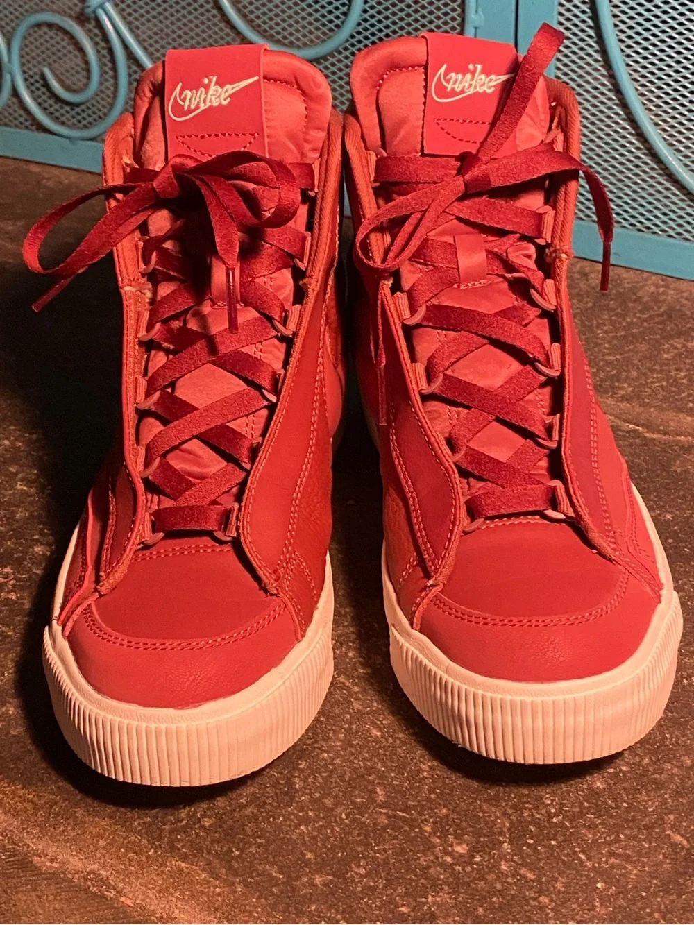 Adorable NWOT NIKE UK high top sneakers,terracotta leather,thick white sole, 8
